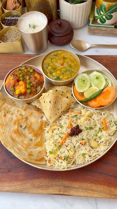 Grilled kebabs with green sauce